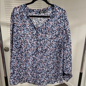 a.n.a Navy and Pink Abstract V-Neck Blouse
